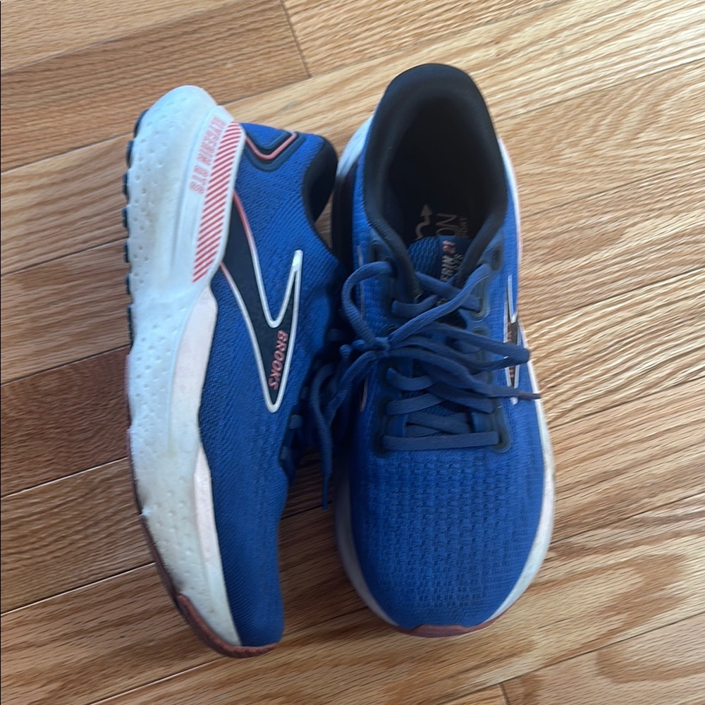 Brooks Blue Running Shoes - Size 7.5